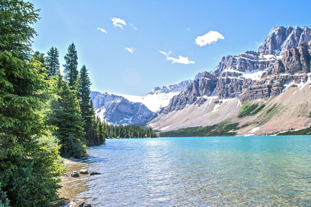 pexels-photo-533769 Stunning view of Bow Lake with rocky mountains and green forests in Banff National Park.